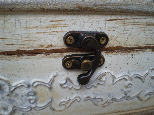 shabby chic skrinja